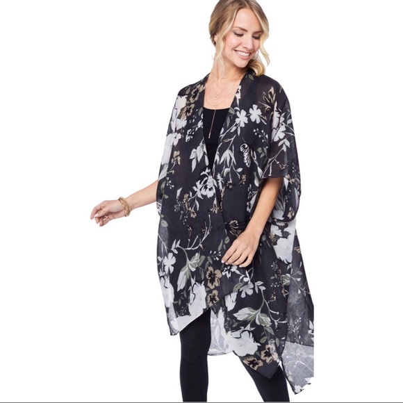 Charming Charlie Adrienne Floral Kimono - Picture 3 of 5